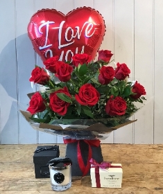 12 Red Rose Gift Set